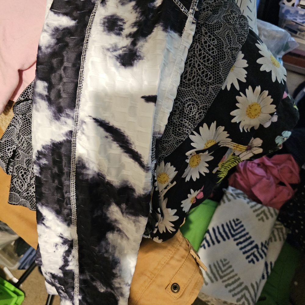 Black and White Tie-Dye Leggings